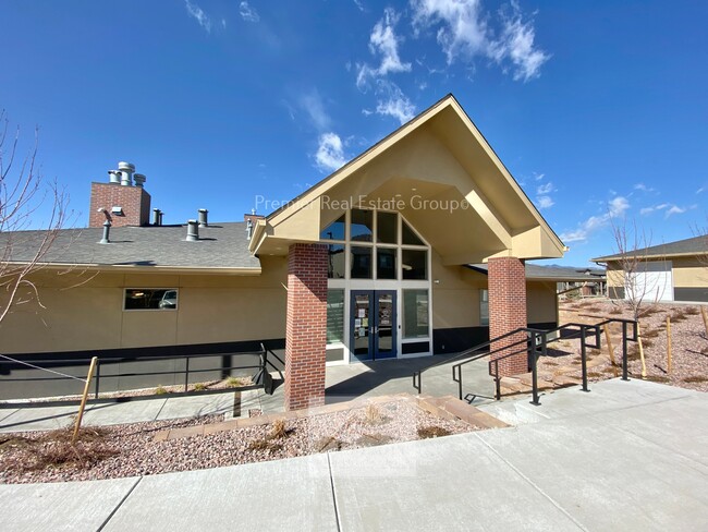 Building Photo - 2122 Birmingham Loop
