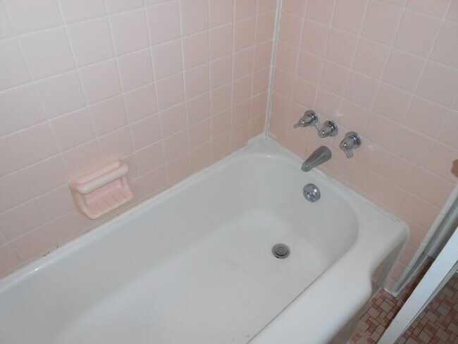 Building Photo - Move In Special!! Limited Time Only- must secure property by 3/17/26 for Promo!! No Security Depo...