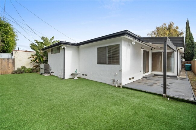 Building Photo - Stunning Remodeled 3-Bedroom Home in Prime...