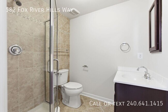 Building Photo - 582 Fox River Hills Way