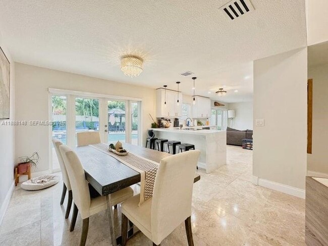 Building Photo - 10620 SW 67th St