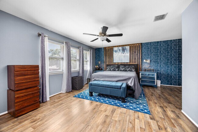 Primary Photo - 6514 Vialinda Dr