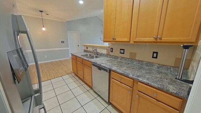 Building Photo - 1324 Kershaw Loop