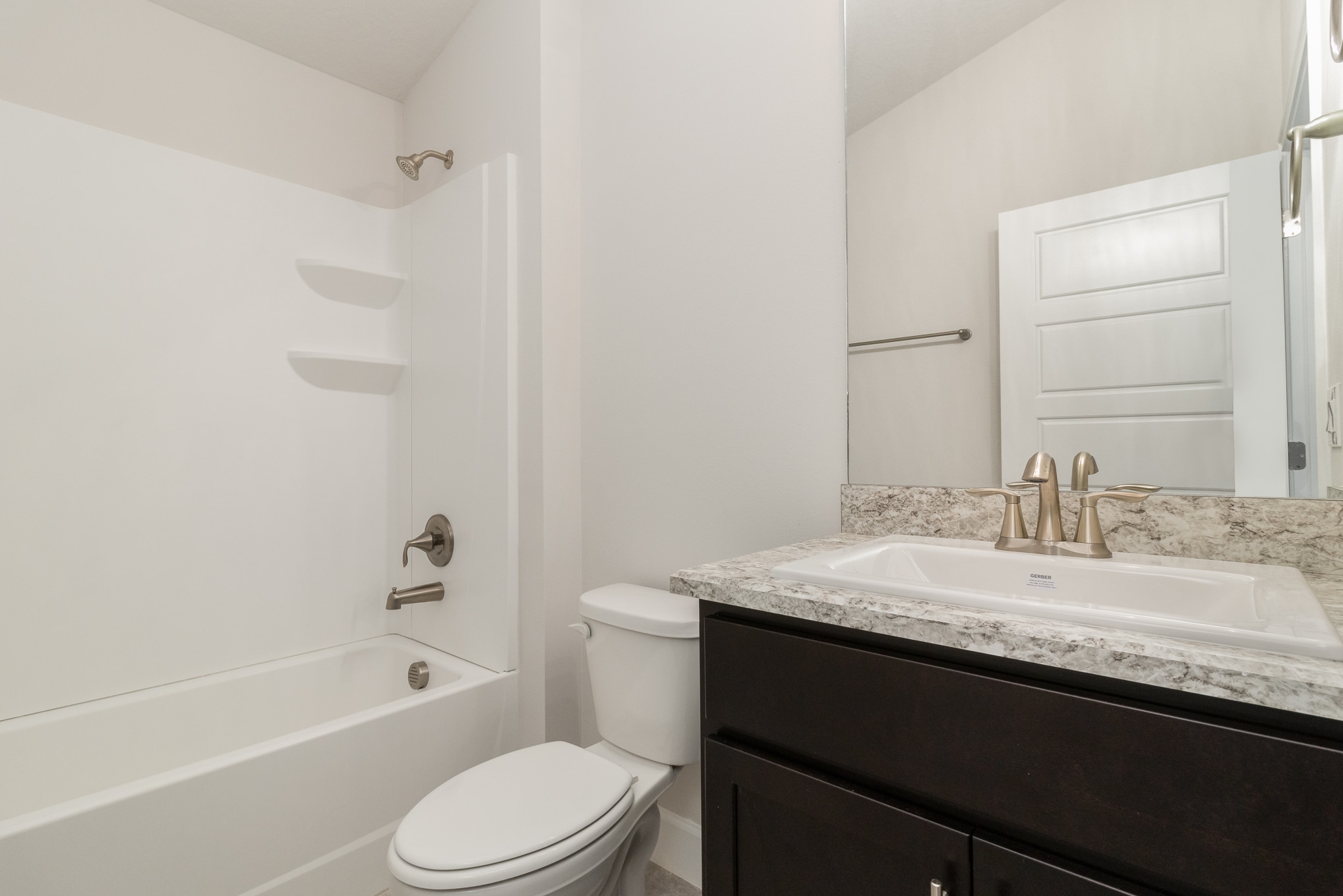 Building Photo - 1844 Middlebury Dr SE