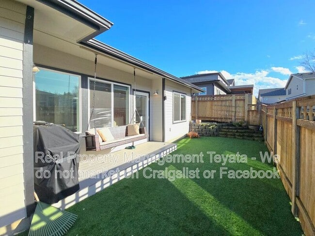 Building Photo - 6211 N Beulah Ave