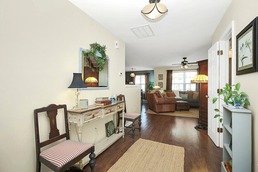 Building Photo - 2292 Hanover Ct