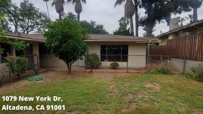 Building Photo - 1079 New York Dr