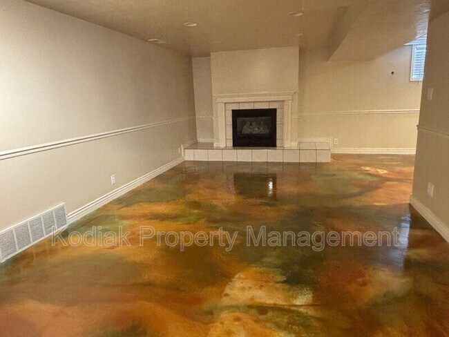 Building Photo - 547 E 3665 S