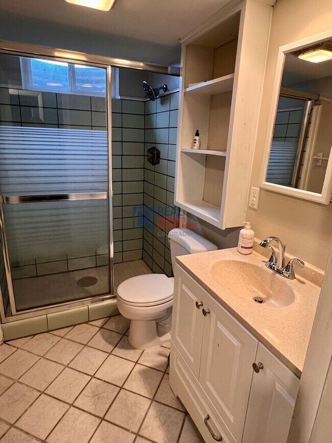 Building Photo - 7041 Beacon Way
