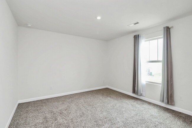 Building Photo - 8315 Flint Hill Dr
