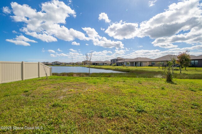 Building Photo - 1854 Capital Dr