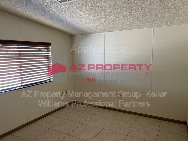 Building Photo - 28840 N 168th Ave