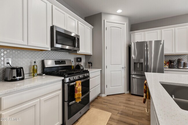 Building Photo - 3859 E Welton Ln