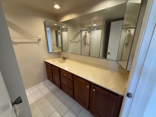 Building Photo - 2/2.5 Townhome in Central Orlando