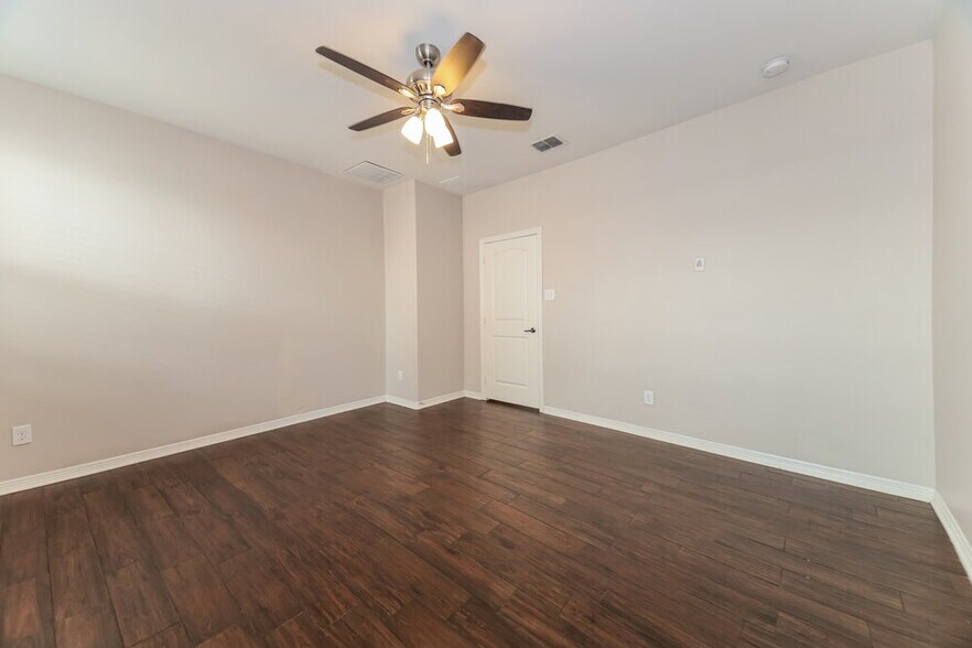 Building Photo - 1208 Songbird Dr