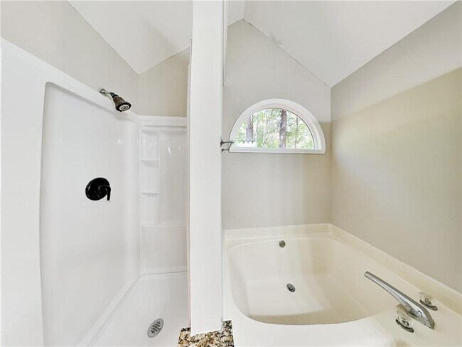 Building Photo - 365 Widewater Dr