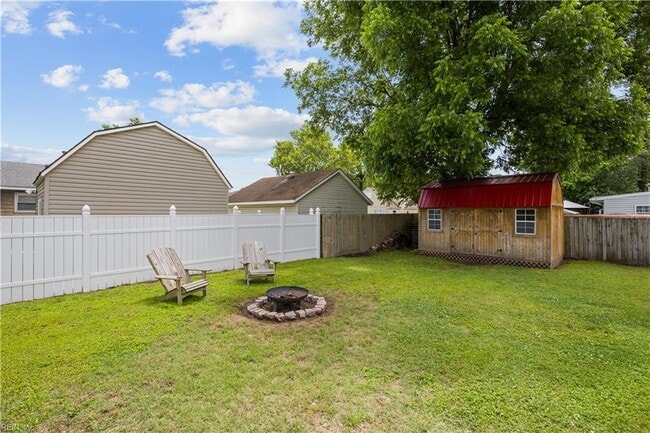 Building Photo - 528 Lavender Ln