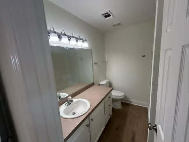 Building Photo - 151 Whispering Glen Cir