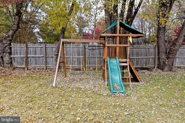 Building Photo - 7125 Harrison Ln