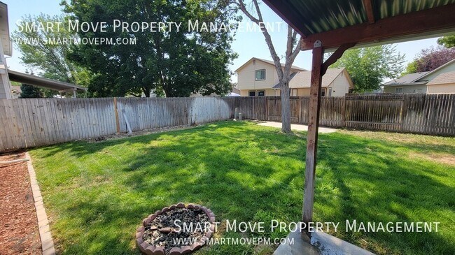 Building Photo - 2557 N Laughridge Ave