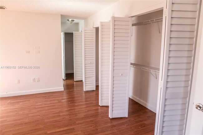 Building Photo - 985 NW 132nd Ct