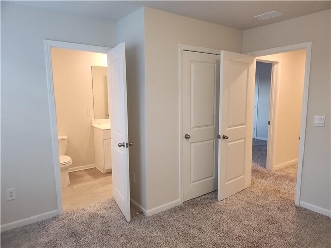 Building Photo - 65 Cedar Ln