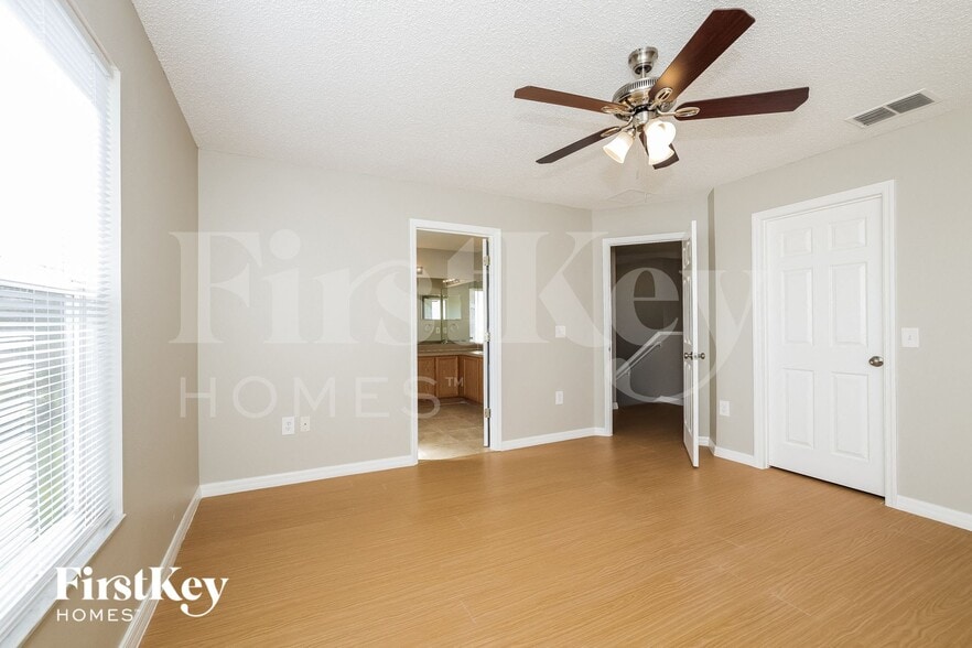 Building Photo - 639 Linnet Ct