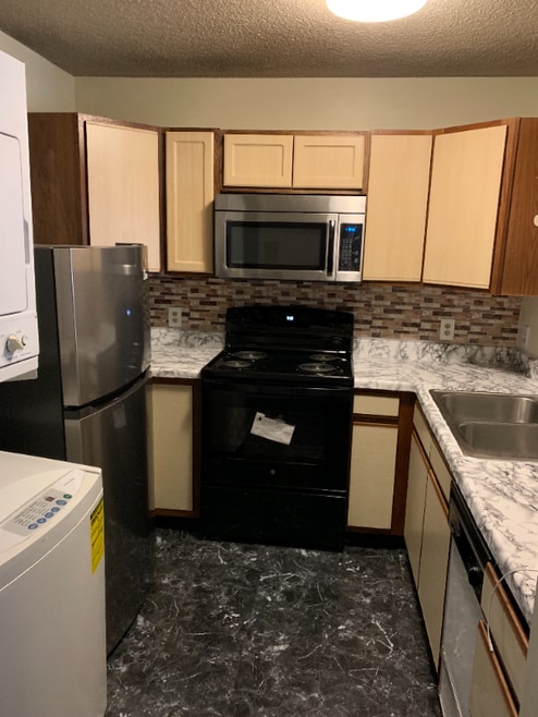 Building Photo - 1390 Hunters Rd