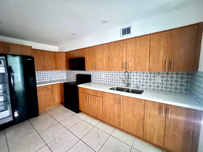 Building Photo - 7000 NW 186th St