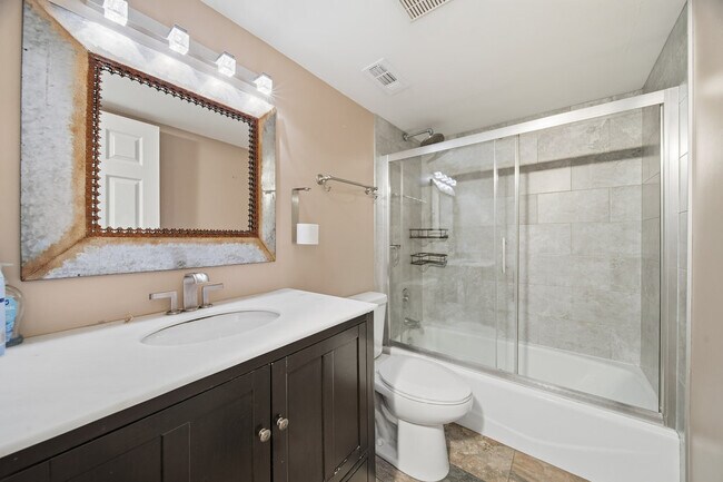 Building Photo - 15700 86th Ave