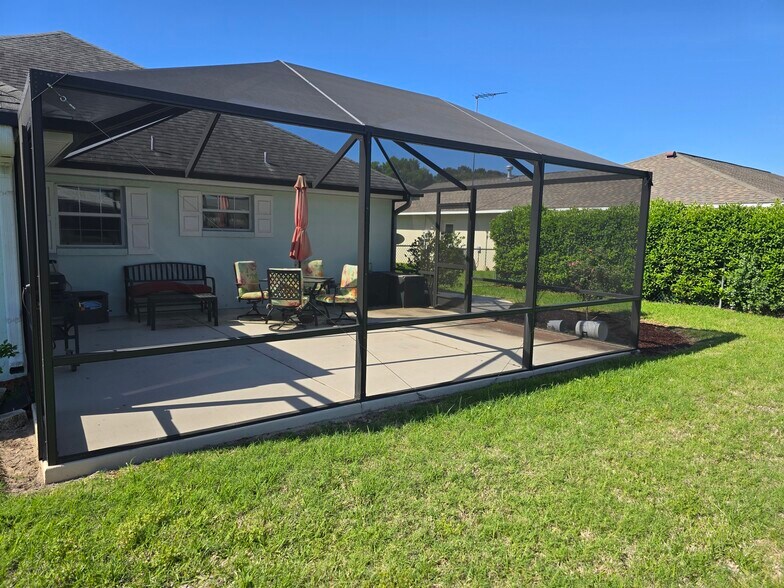 Building Photo - 4645 NW 30th Pl