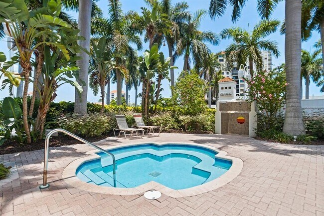 Building Photo - 6093 Bahia Del Mar Cir N