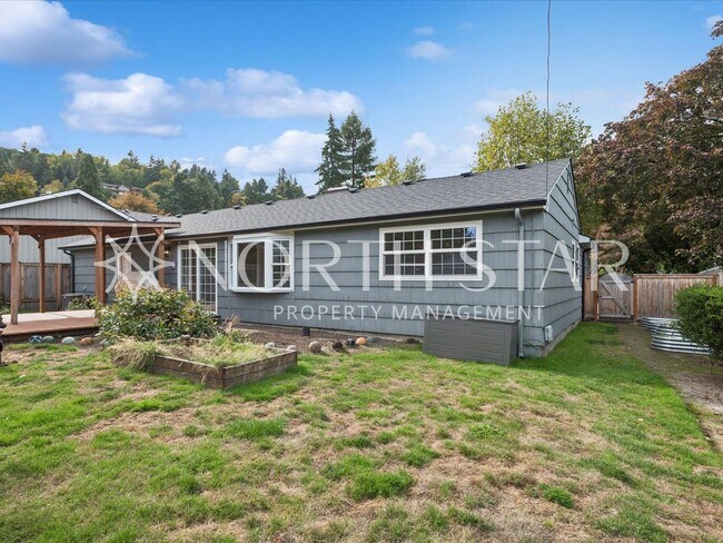Building Photo - Charming Updated One-Level Home with Spacious Yard in Lake Oswego