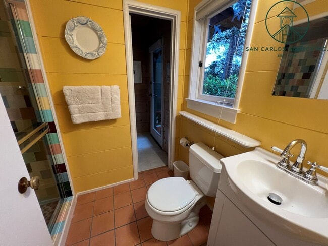 Building Photo - Updated & Spacious Four Bedroom Home in Peaceful Carmel Location