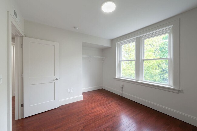 Building Photo - Coming Soon: 2BR Apartment – ETA 10/1/25