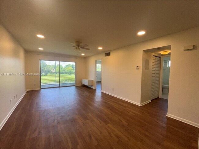 Primary Photo - 2471 SW 82nd Ave