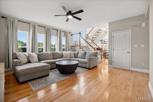 Building Photo - Golf Course Living