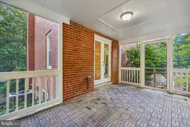 Building Photo - 406 Mississippi Ave