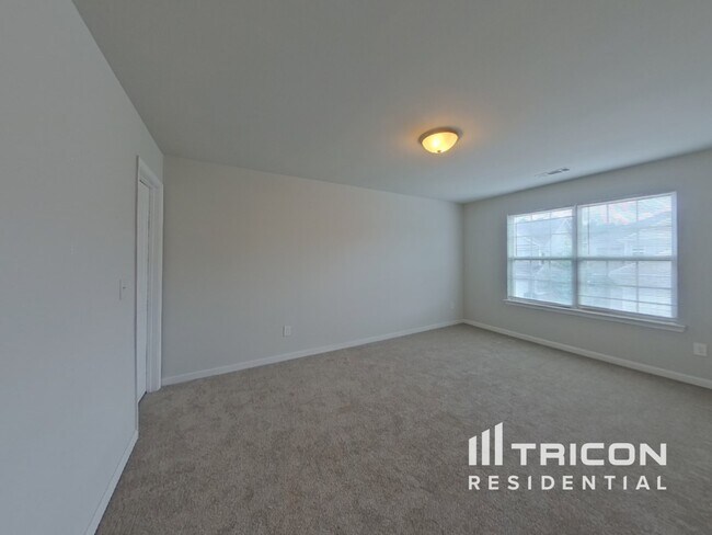 Building Photo - 101 Daisy Cir