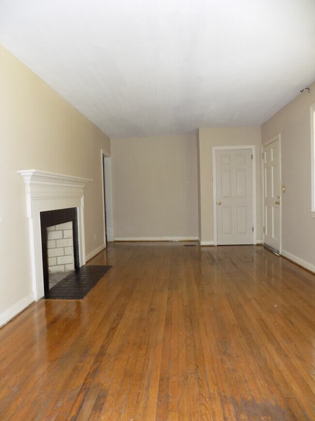 Building Photo - 507 Dogwood St
