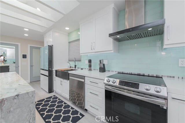 Building Photo - 2206 Via Mariposa E