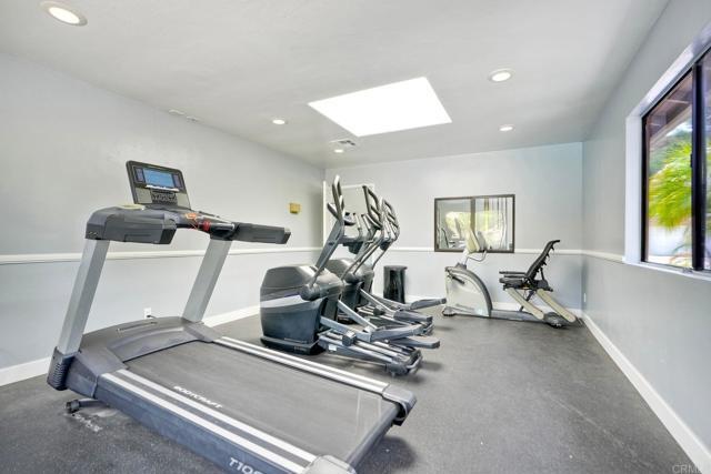 Building Photo - 3796 San Ramon Dr