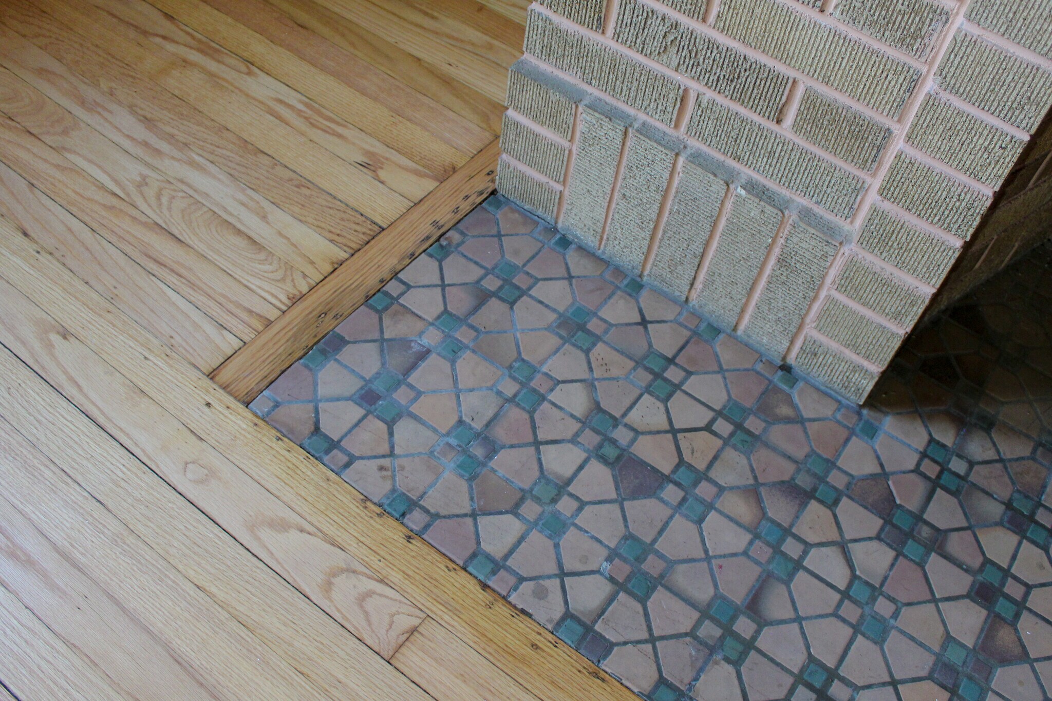 Detail - 5411 W National Ave