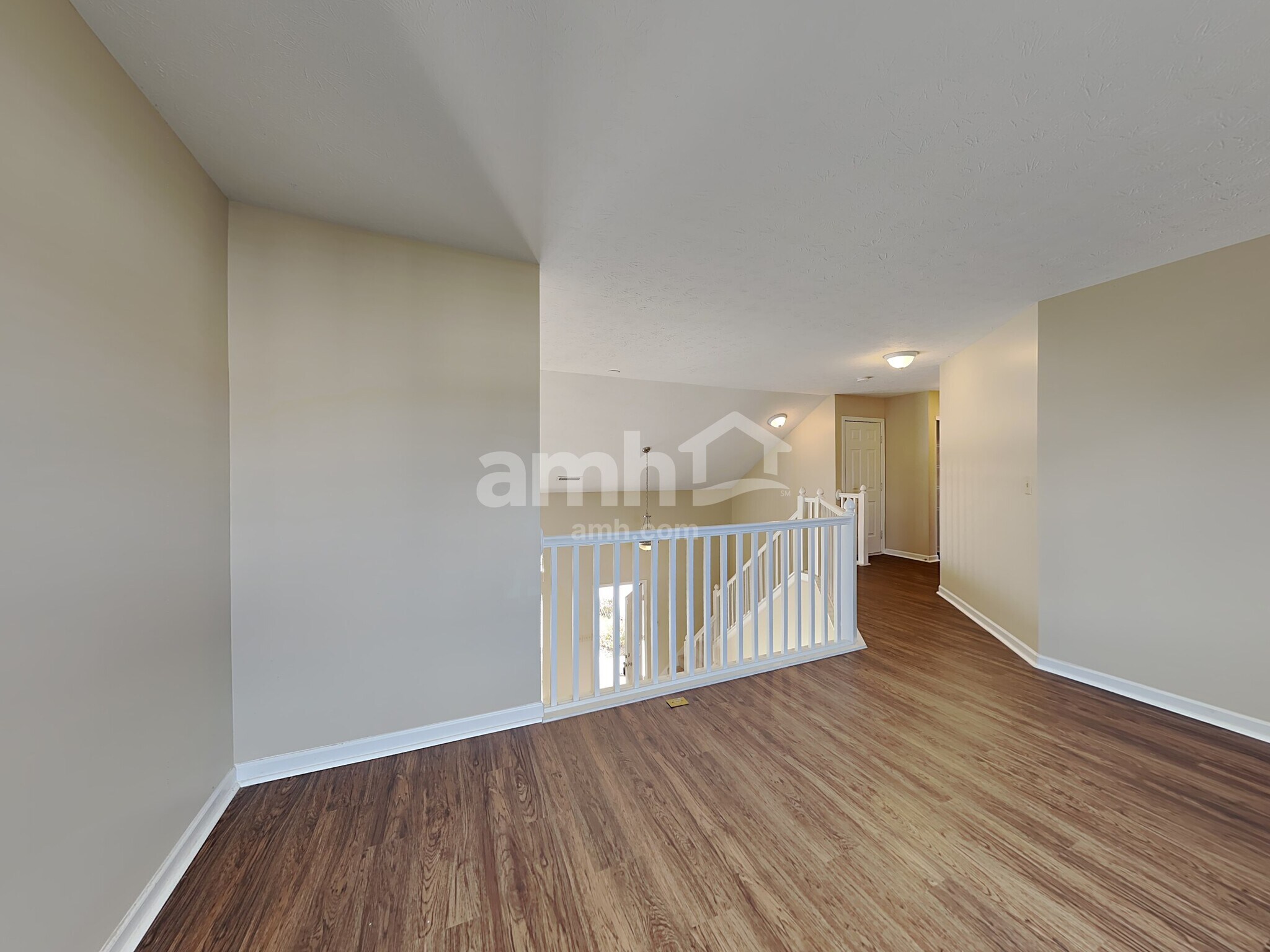 Building Photo - 5633 Rambling Dr