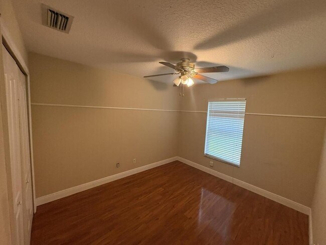 Building Photo - 6117 Whimbrelwood Dr