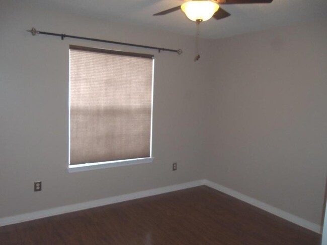 Building Photo - Nice 3 Bedroom Home For Rent!