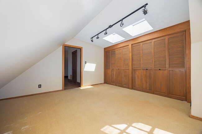 Building Photo - 357 Jackson St