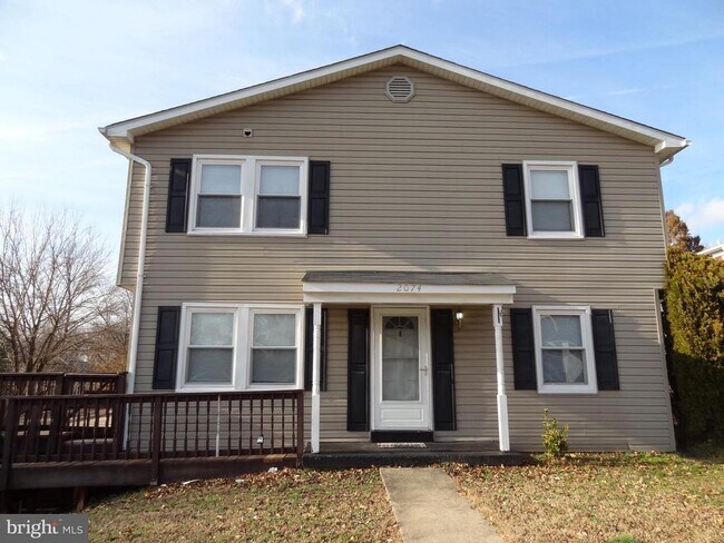 Building Photo - 2074 Lake Grove Ln