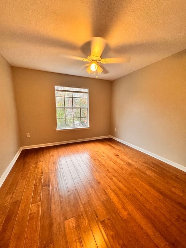 Building Photo - 3591 Kernan Blvd S