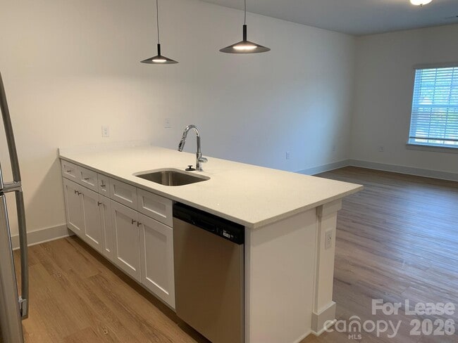 Building Photo - 3515 Markland Dr